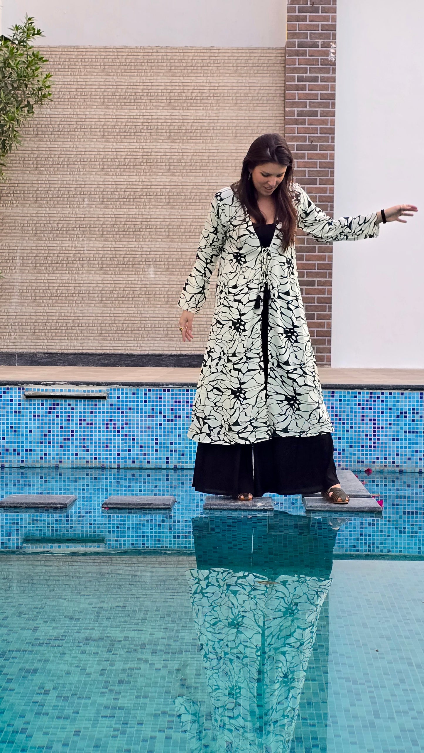COMPLETO KIMONO IKAT FLOWER B&W